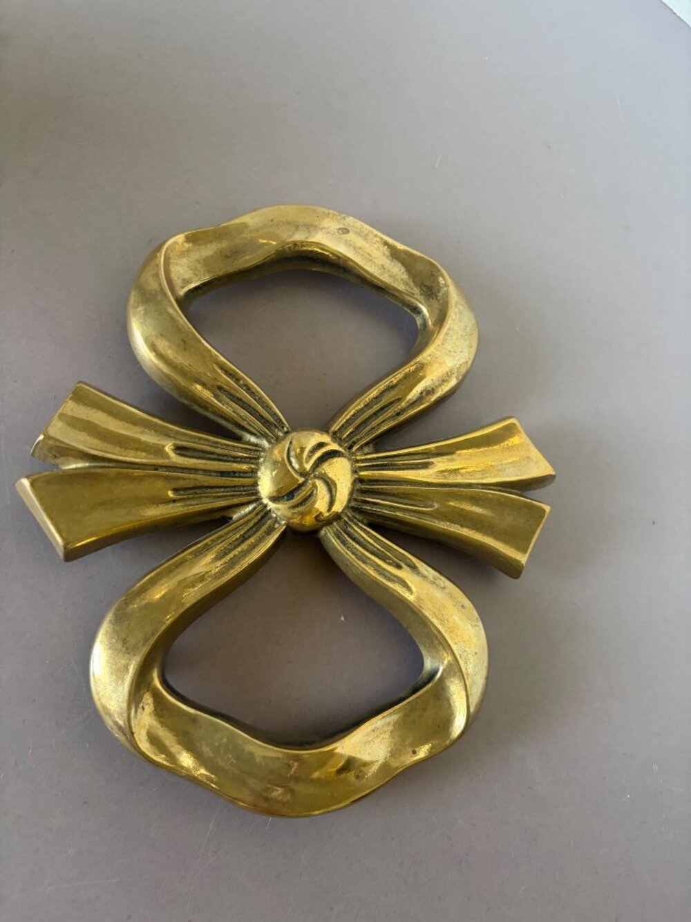 Brass Bow Shaped Trivet Decorative Vintage Metal Kitchen Hot Plate Holder